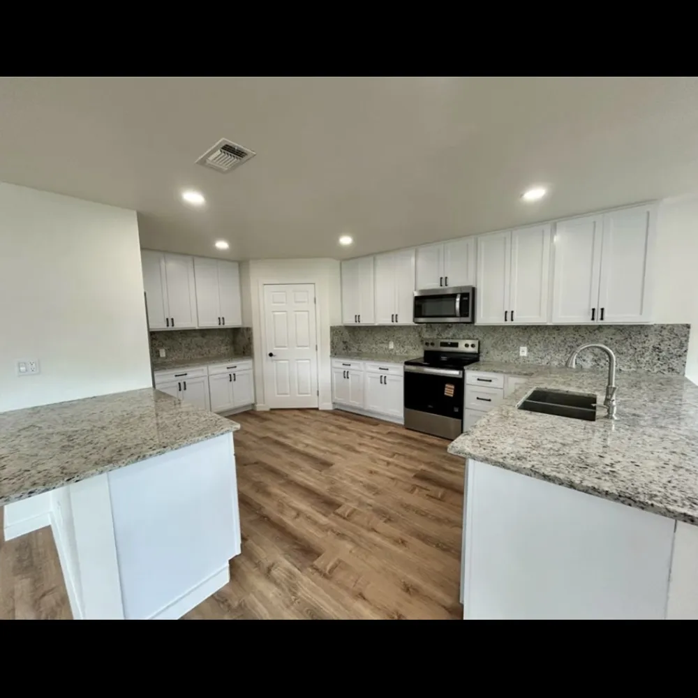 1127 Greenhill Drive Canyon Lake, TX 78133