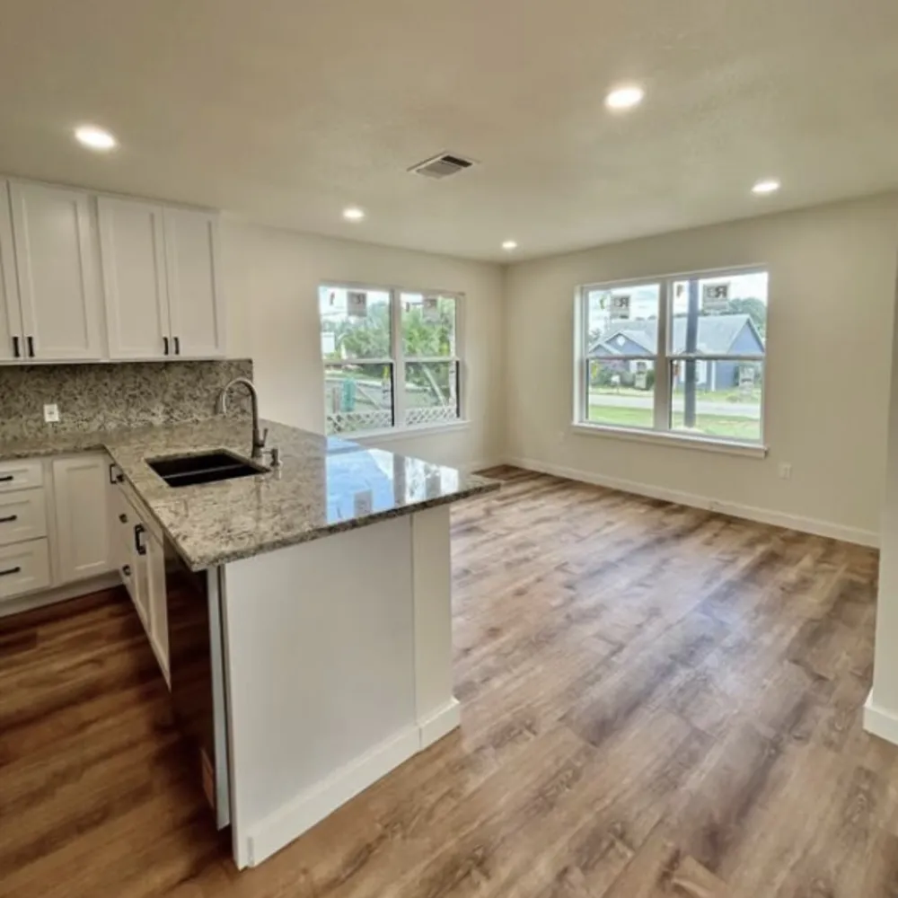 1127 Greenhill Drive Canyon Lake, TX 78133
