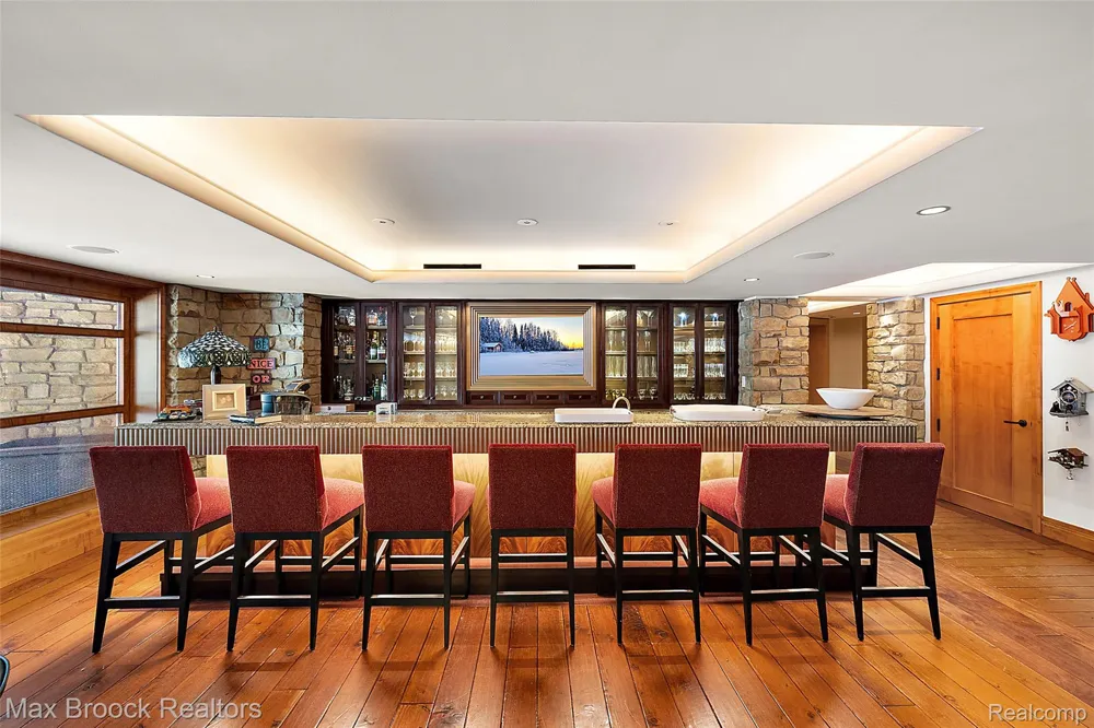4740 Dow Ridge Road Orchard Lake Village City, MI 48324