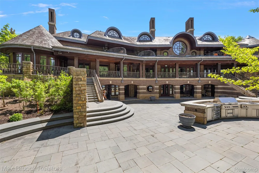 4740 Dow Ridge Road Orchard Lake Village City, MI 48324