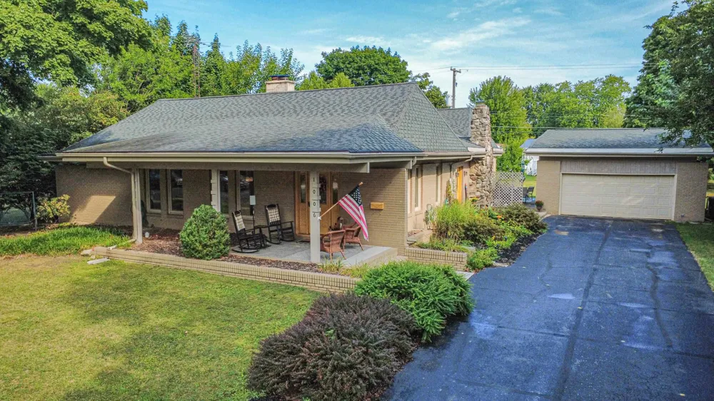 1006 Falkirk Road Alma City, MI 48801