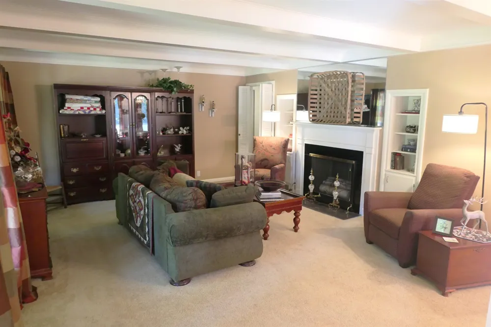 1006 Falkirk Road Alma City, MI 48801