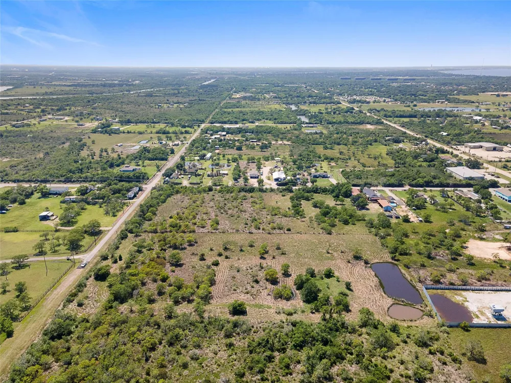 2360 Avenue L San Leon, TX 77539