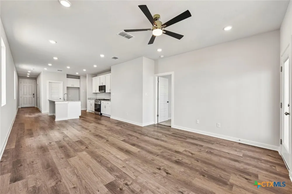 12000 Ellena Cove Austin, TX 78747