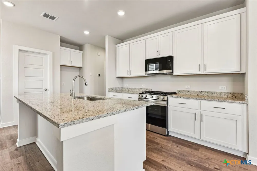 12000 Ellena Cove Austin, TX 78747