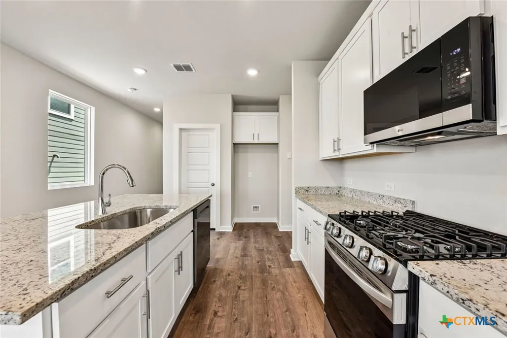 12000 Ellena Cove Austin, TX 78747