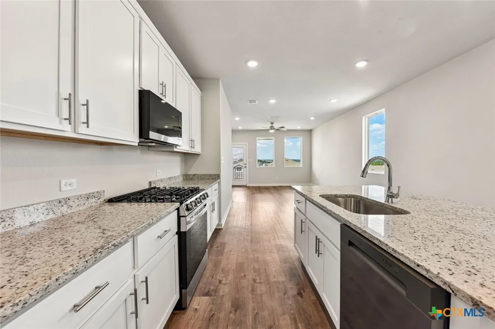 12000 Ellena Cove Austin, TX 78747