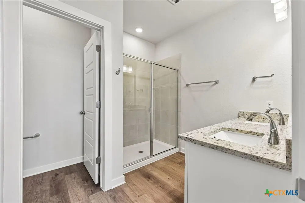 12000 Ellena Cove Austin, TX 78747