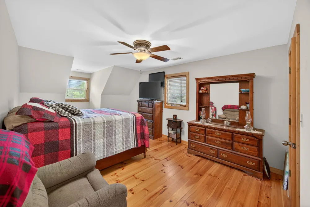 8029 Brimstone Creek Rd Whitleyville, TN 38588