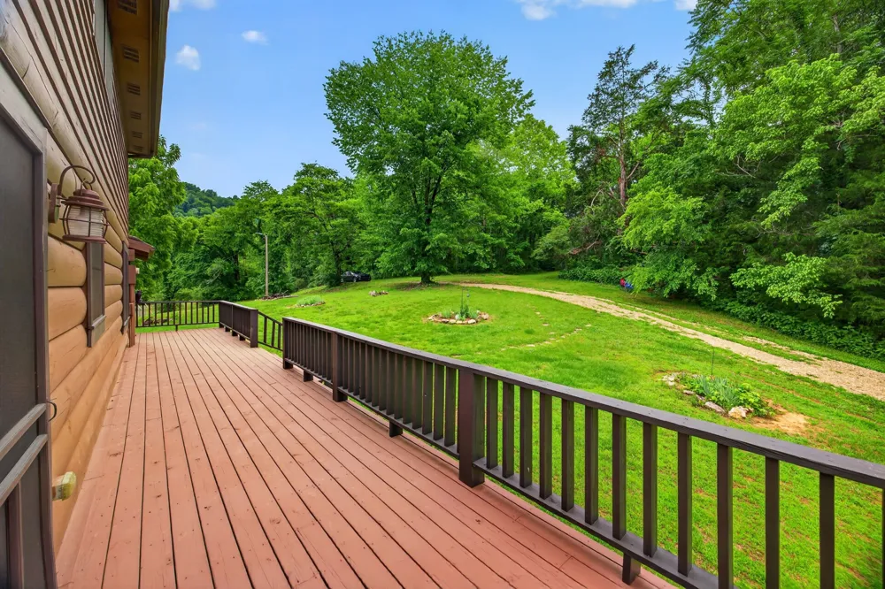8029 Brimstone Creek Rd Whitleyville, TN 38588