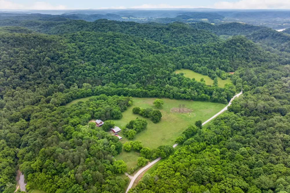 8029 Brimstone Creek Rd Whitleyville, TN 38588