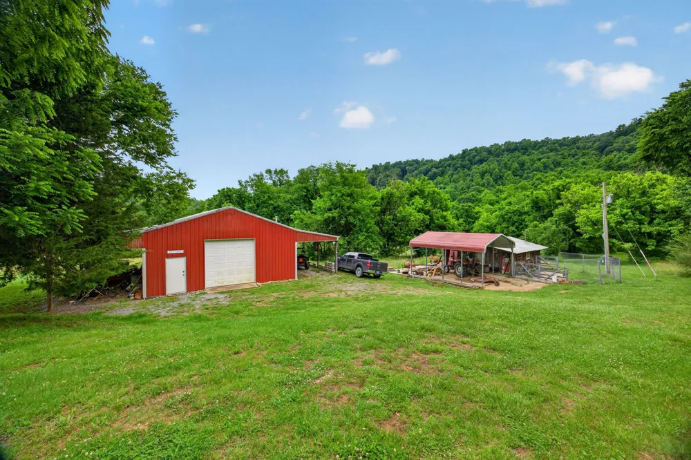 8029 Brimstone Creek Rd Whitleyville, TN 38588