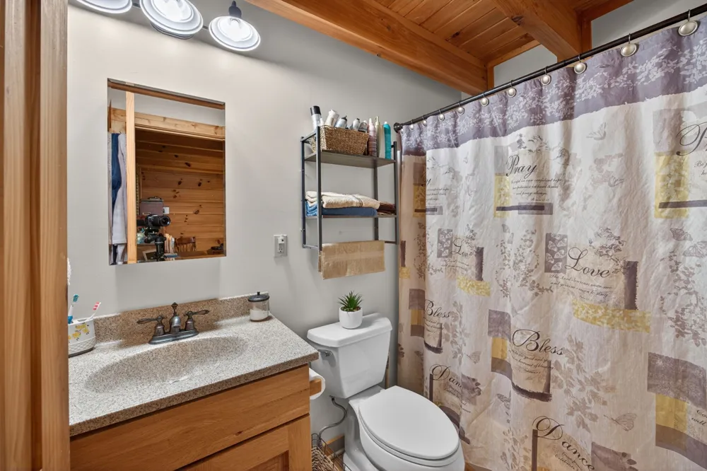 8029 Brimstone Creek Rd Whitleyville, TN 38588