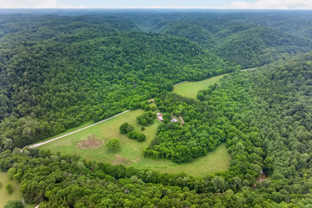 8029 Brimstone Creek Rd Whitleyville, TN 38588