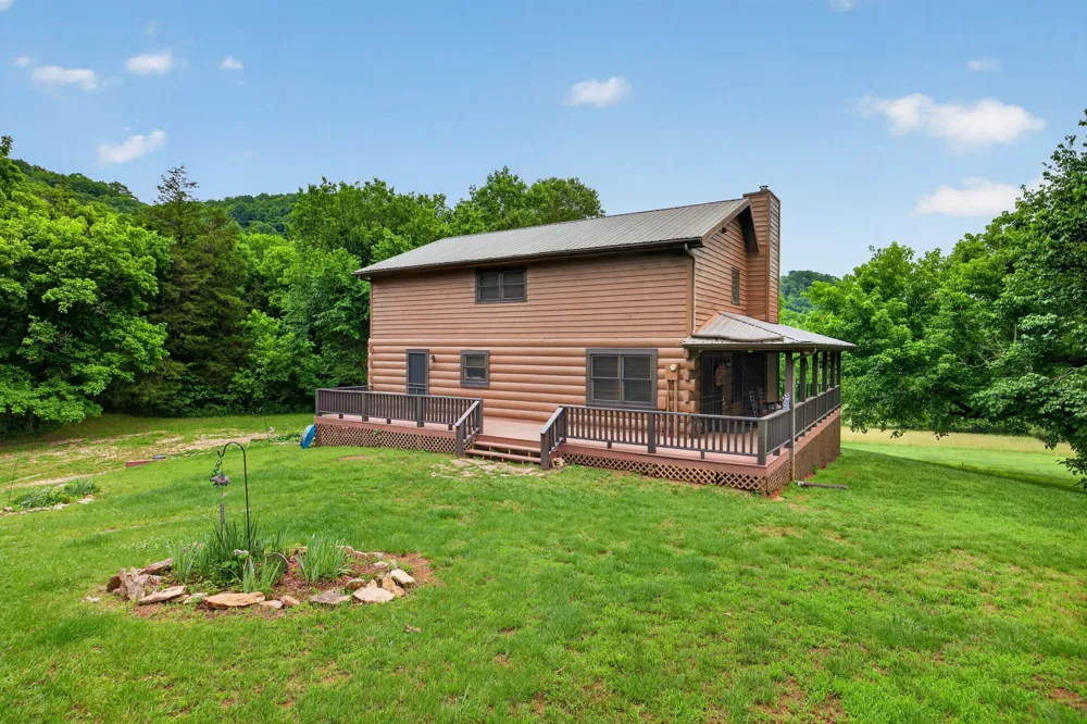8029 Brimstone Creek Rd Whitleyville, TN 38588