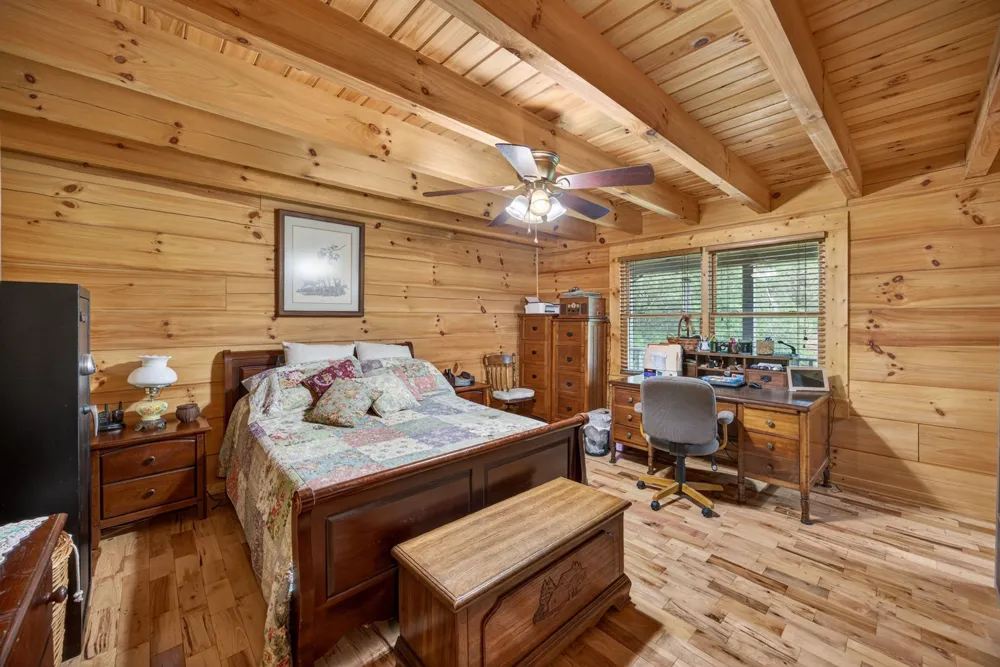 8029 Brimstone Creek Rd Whitleyville, TN 38588