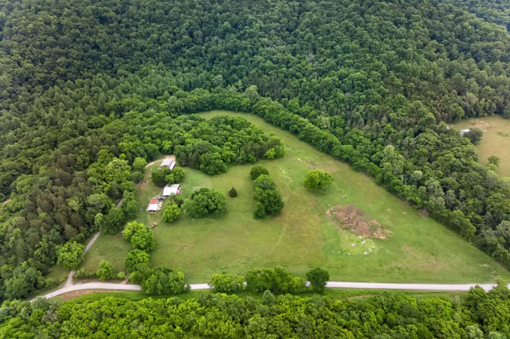 8029 Brimstone Creek Rd Whitleyville, TN 38588