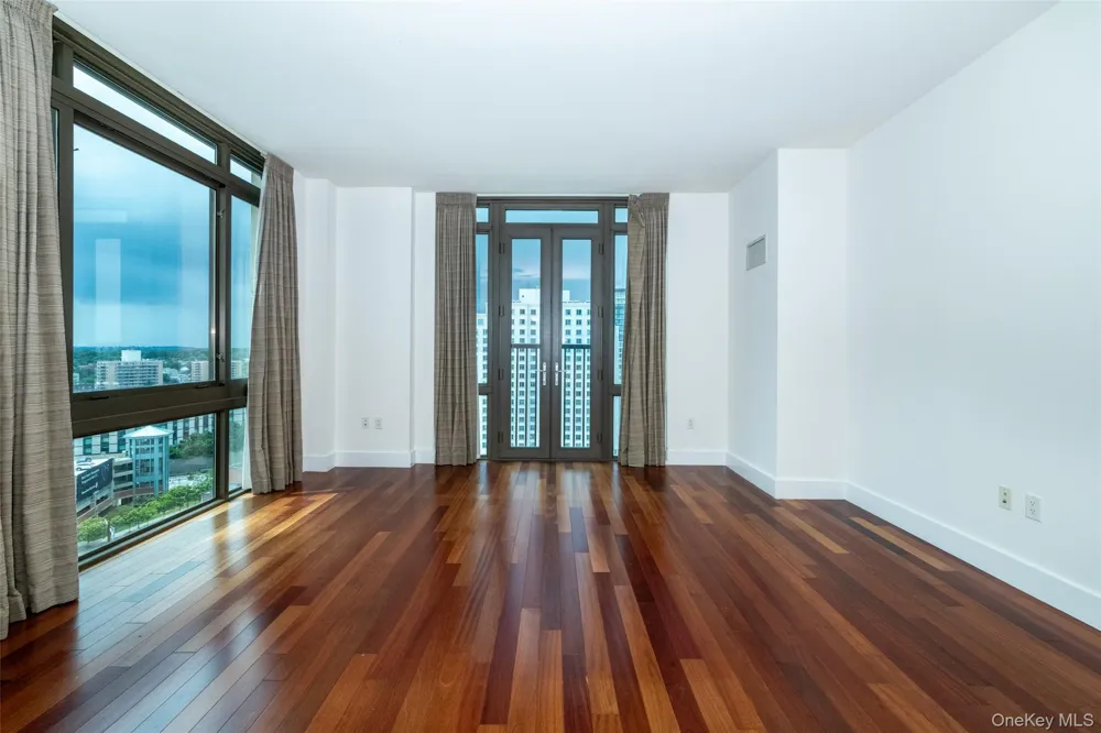 175 Huguenot Street #1607 New Rochelle, NY 10801