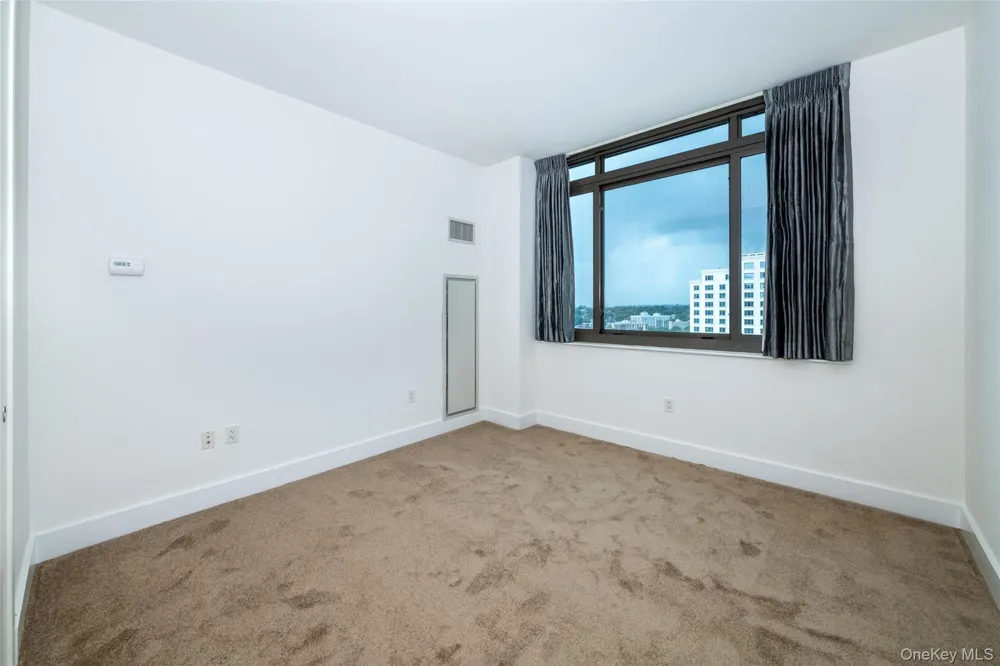 175 Huguenot Street #1607 New Rochelle, NY 10801