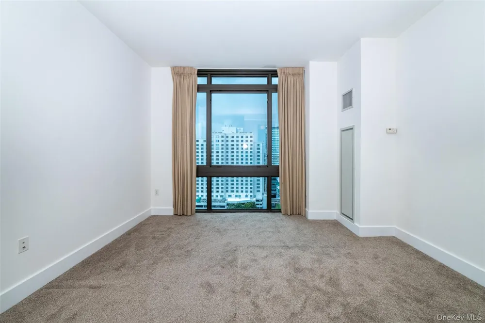 175 Huguenot Street #1607 New Rochelle, NY 10801