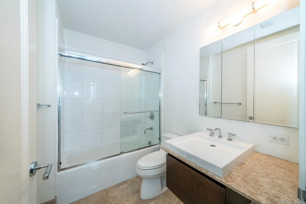175 Huguenot Street #1607 New Rochelle, NY 10801
