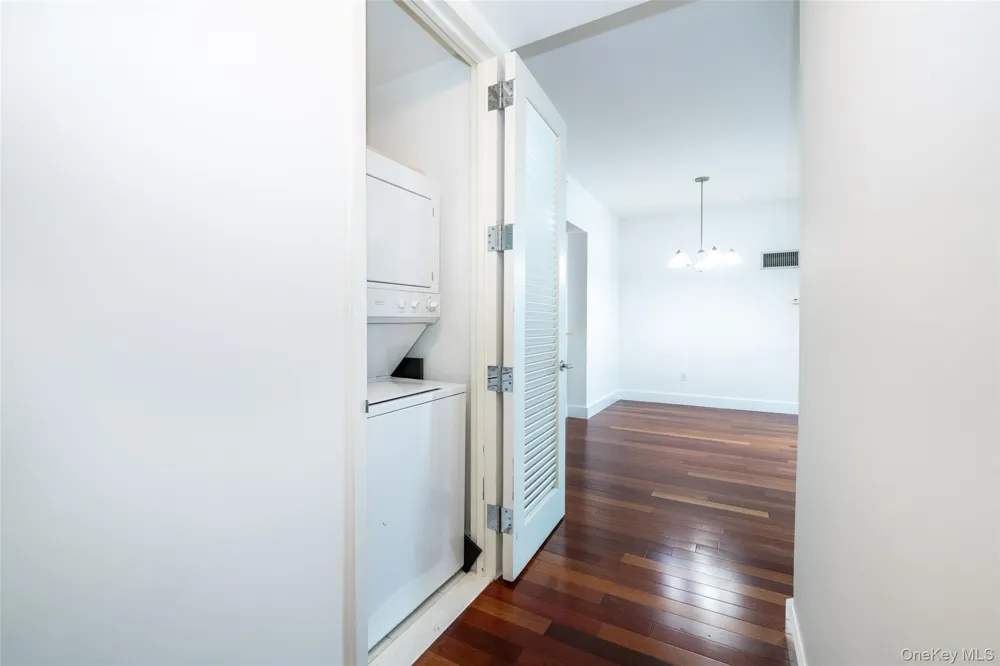 175 Huguenot Street #1607 New Rochelle, NY 10801