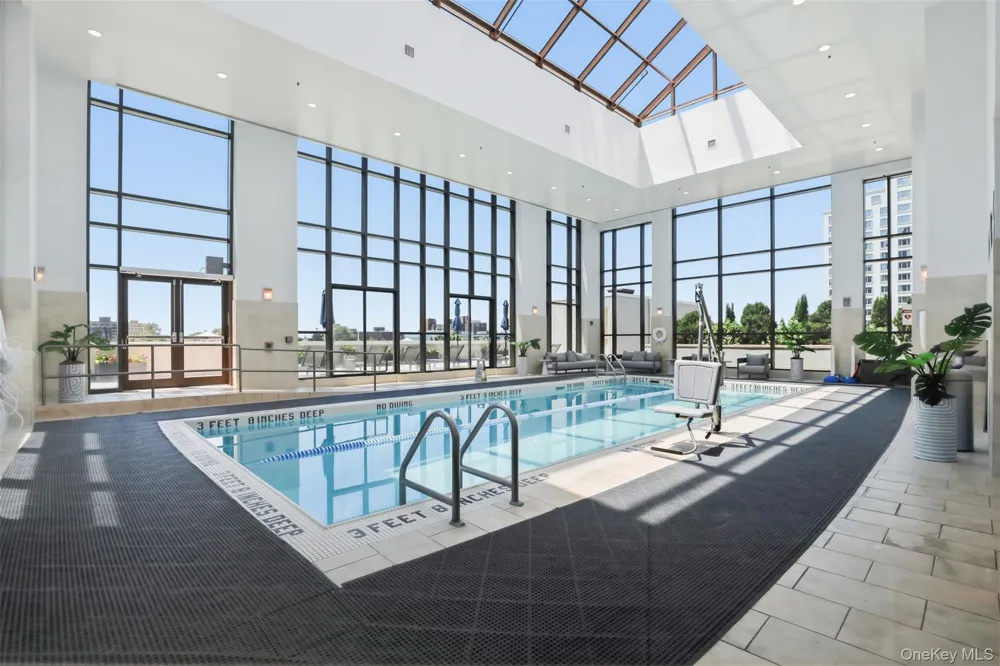 175 Huguenot Street #1607 New Rochelle, NY 10801