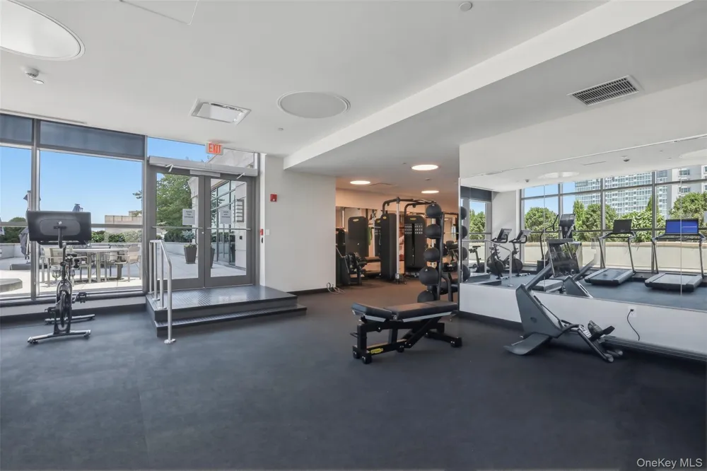 175 Huguenot Street #1607 New Rochelle, NY 10801