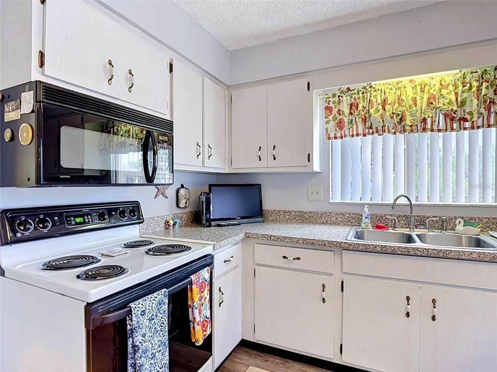 12913 FAIRWAY DRIVE #D Hudson, FL 34667