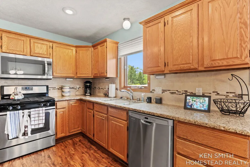 5131 Windybrook Drive SW Grandville, MI 49418