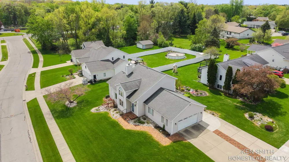 5131 Windybrook Drive SW Grandville, MI 49418