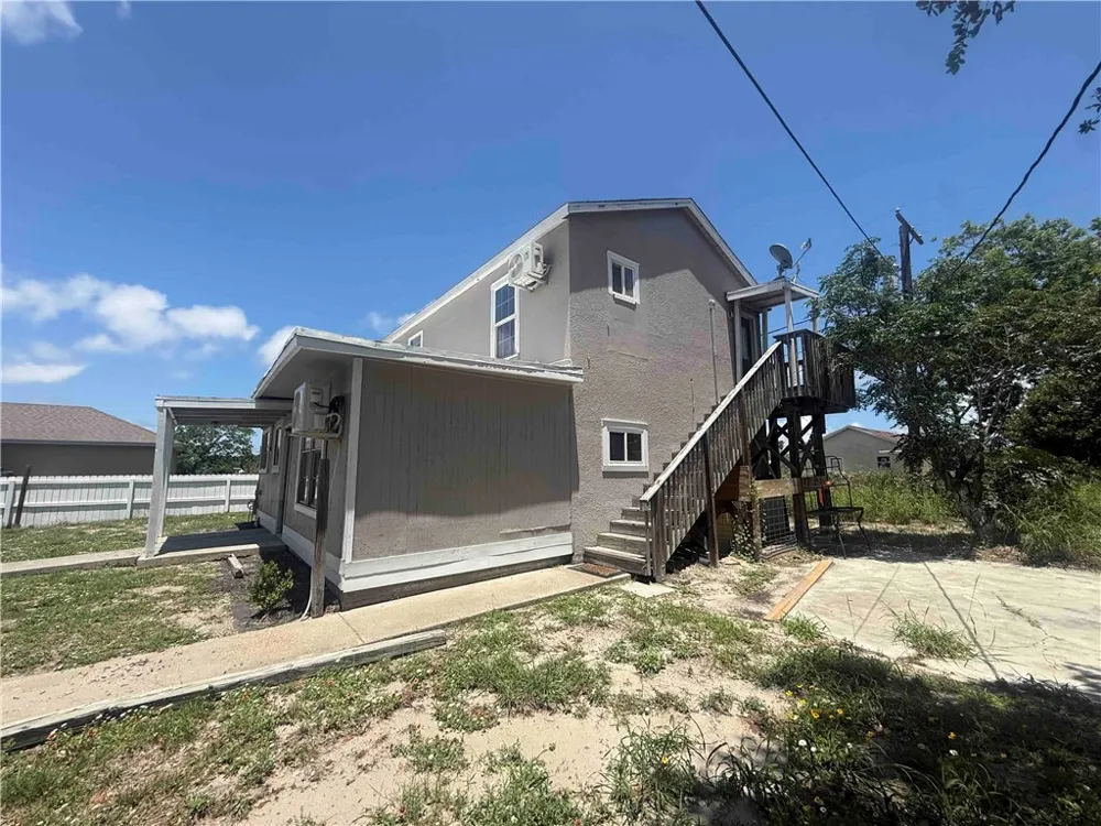 215 S 11th Street Aransas Pass, TX 78336