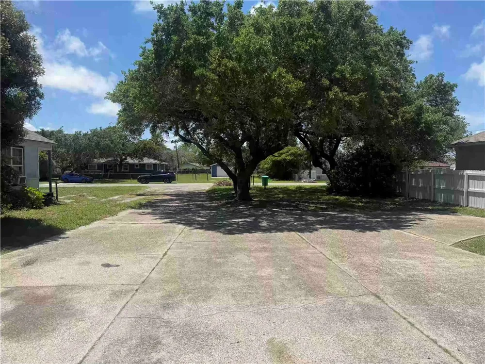 215 S 11th Street Aransas Pass, TX 78336