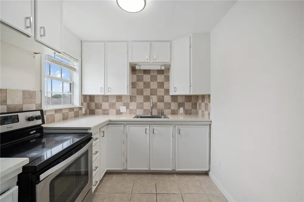 215 S 11th Street Aransas Pass, TX 78336