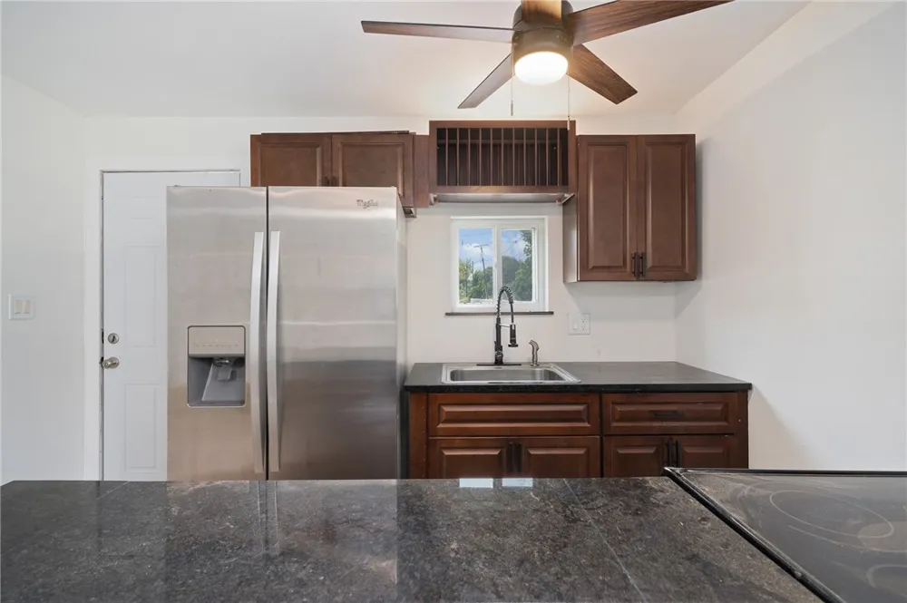 215 S 11th Street Aransas Pass, TX 78336