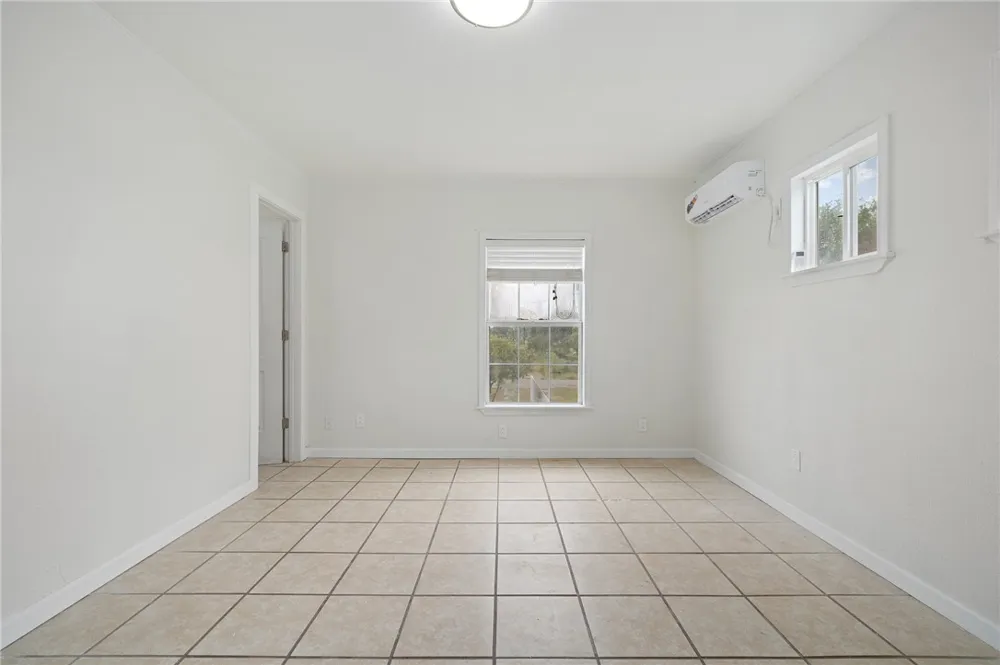 215 S 11th Street Aransas Pass, TX 78336