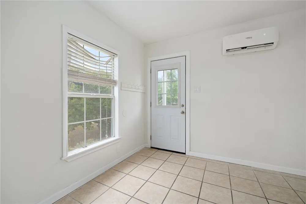 215 S 11th Street Aransas Pass, TX 78336