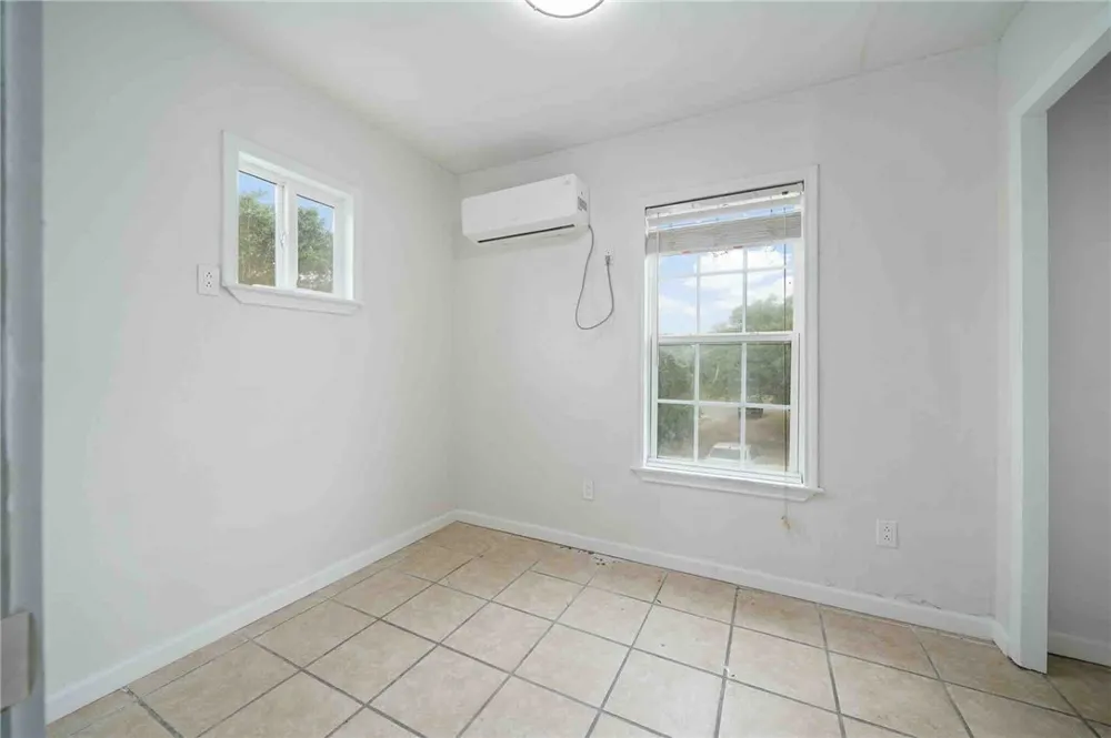 215 S 11th Street Aransas Pass, TX 78336