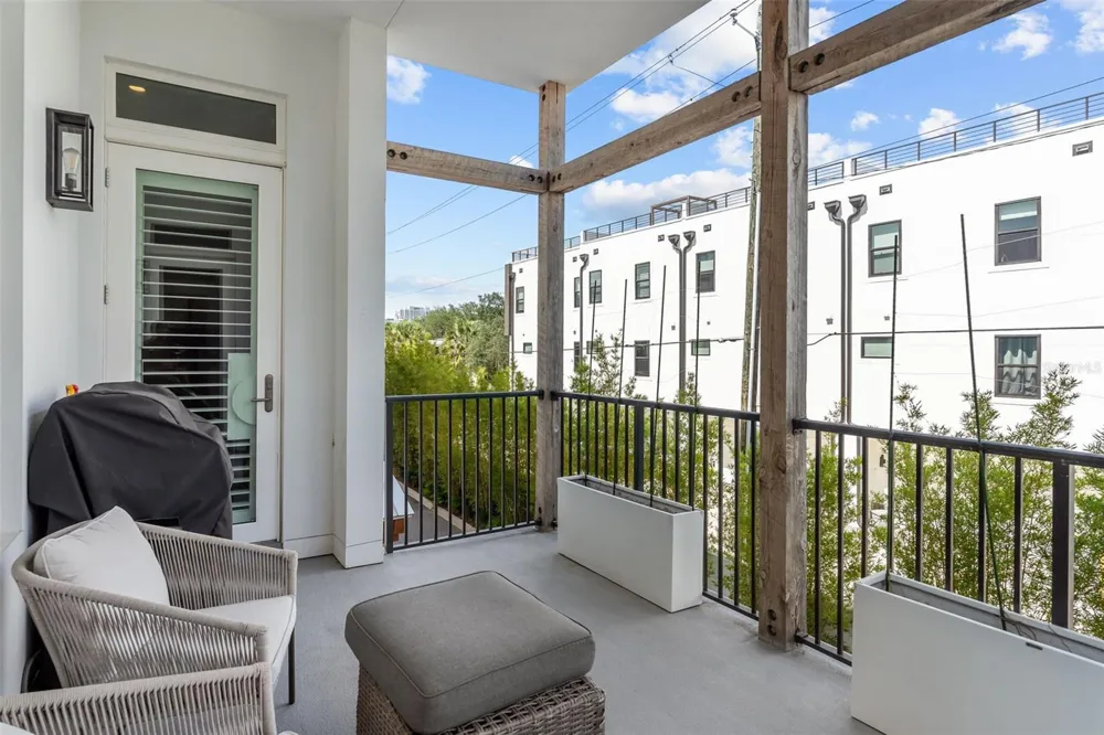 91 DAVIS BOULEVARD #204 Tampa, FL 33606