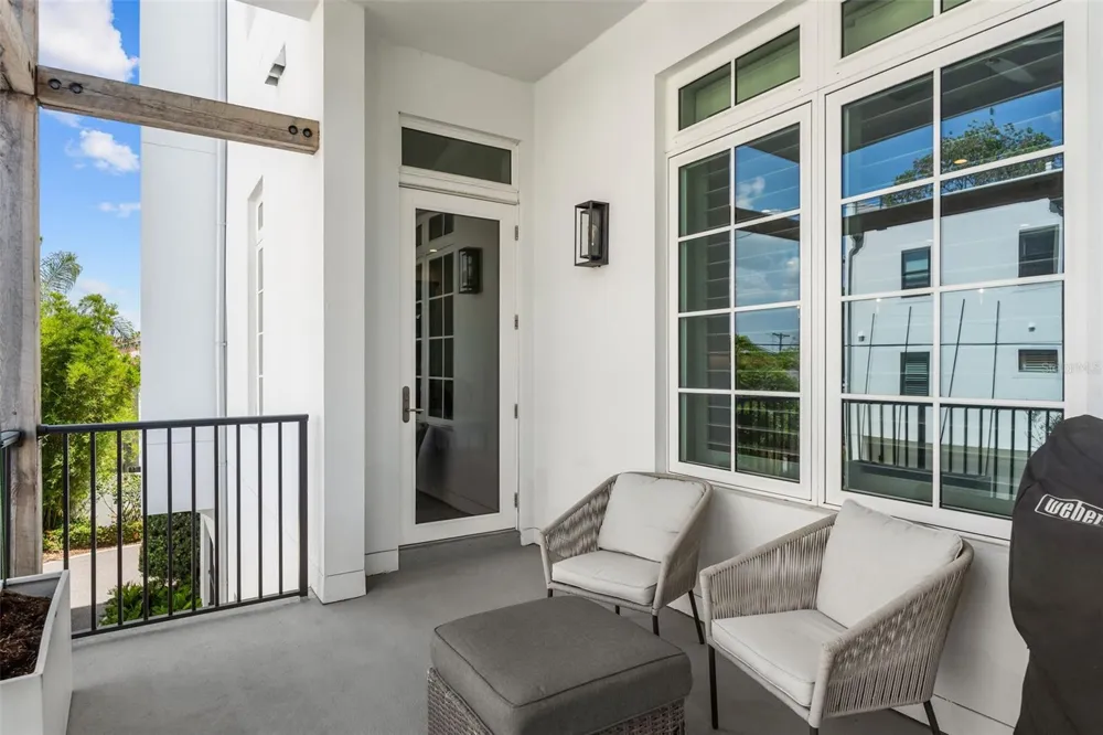 91 DAVIS BOULEVARD #204 Tampa, FL 33606