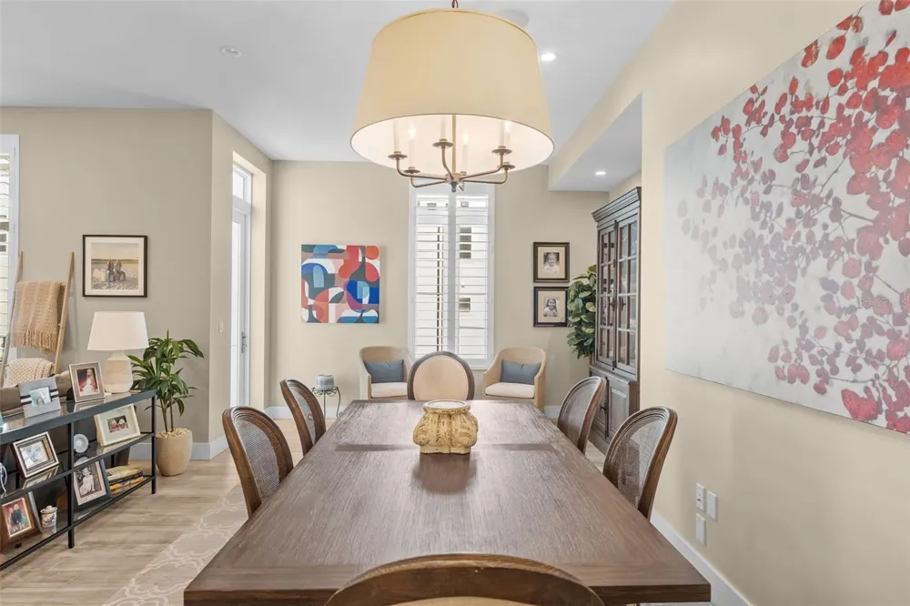 91 DAVIS BOULEVARD #204 Tampa, FL 33606