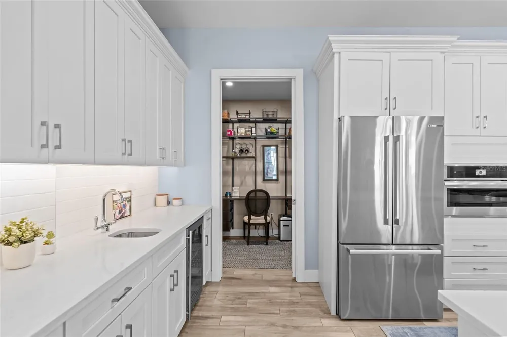 91 DAVIS BOULEVARD #204 Tampa, FL 33606