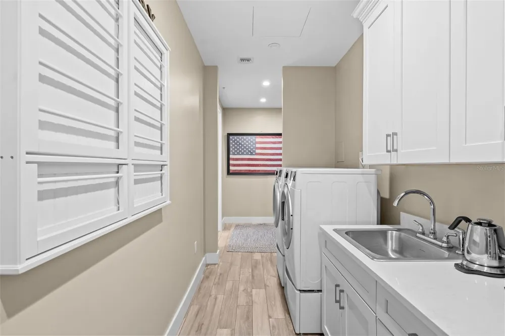 91 DAVIS BOULEVARD #204 Tampa, FL 33606