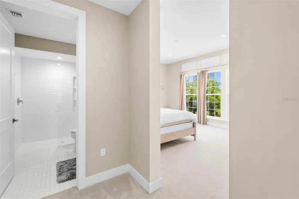 91 DAVIS BOULEVARD #204 Tampa, FL 33606