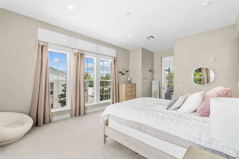 91 DAVIS BOULEVARD #204 Tampa, FL 33606