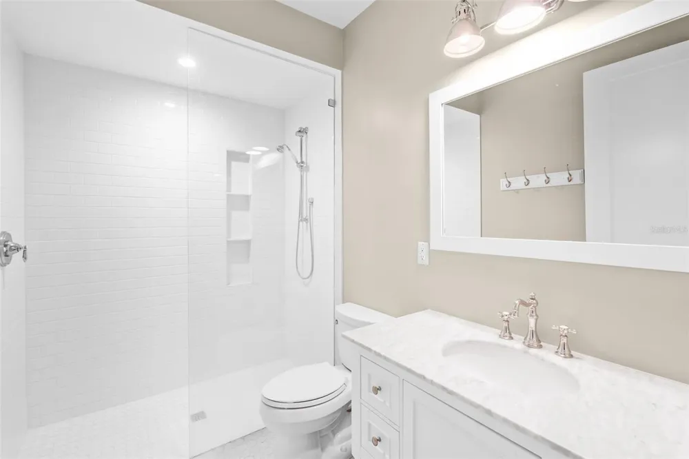 91 DAVIS BOULEVARD #204 Tampa, FL 33606