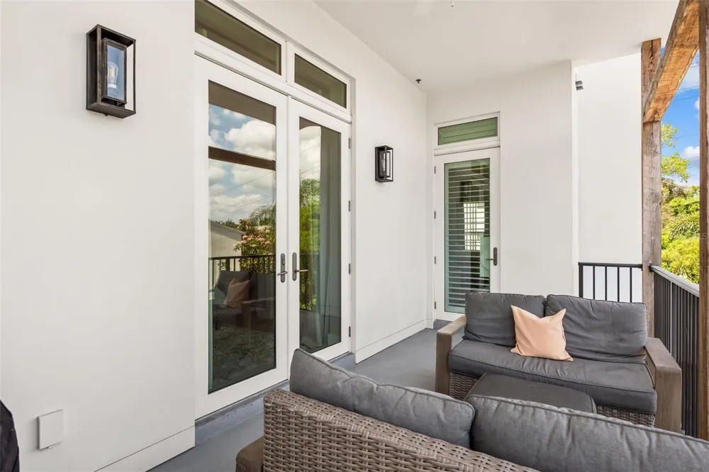 91 DAVIS BOULEVARD #204 Tampa, FL 33606