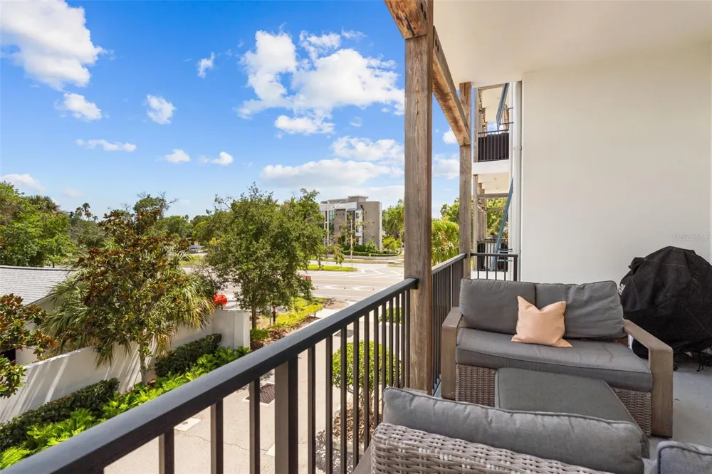 91 DAVIS BOULEVARD #204 Tampa, FL 33606
