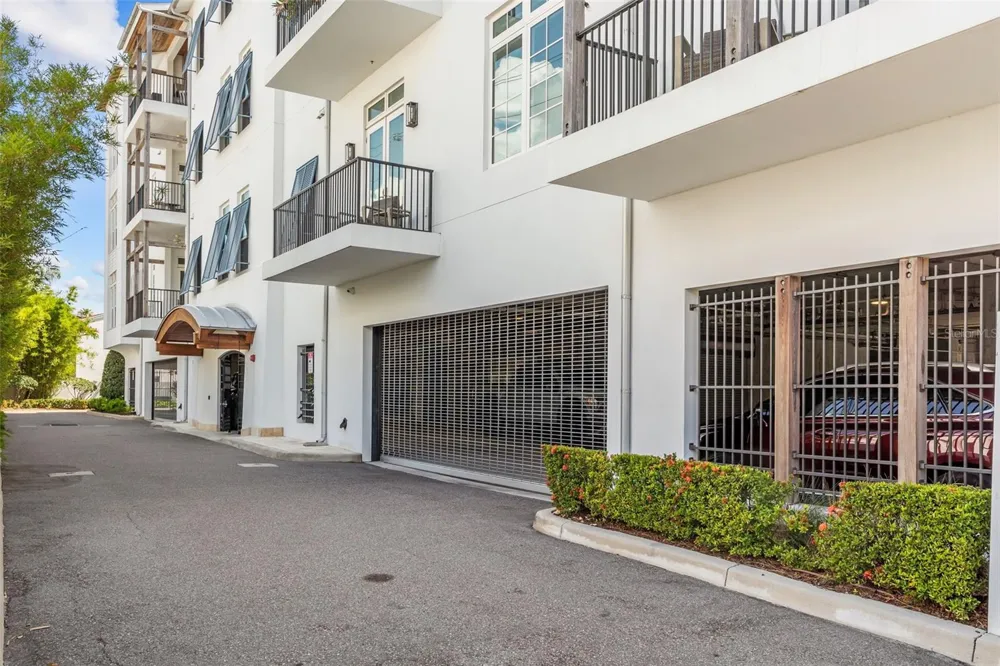91 DAVIS BOULEVARD #204 Tampa, FL 33606