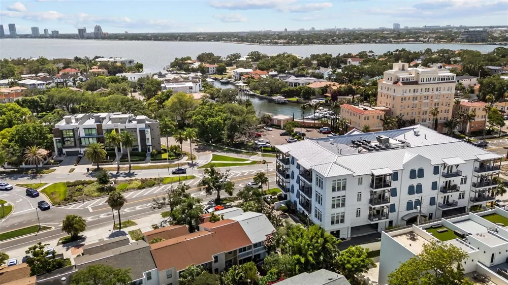 91 DAVIS BOULEVARD #204 Tampa, FL 33606